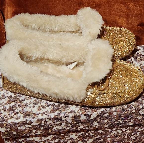 I.N.C. International Concepts Women’s Yeldie Slippers Light Gold Size 6 NEW - Picture 4 of 6